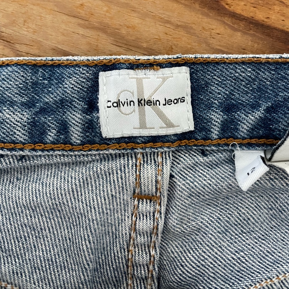 Vtg Calvin Klein Women's High Rise Straight Leg Jeans Mom Denim Medium Wash 12 - Picture 2 of 8